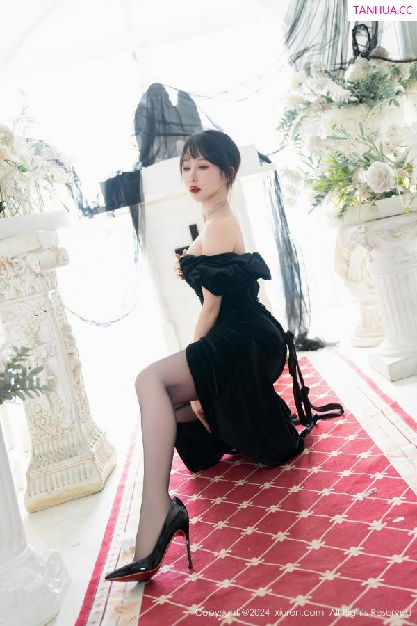 波巧酱  [XiuRen]高清写真图 2024.02.05 No.8070 波巧酱 黑丝美腿第84张图片